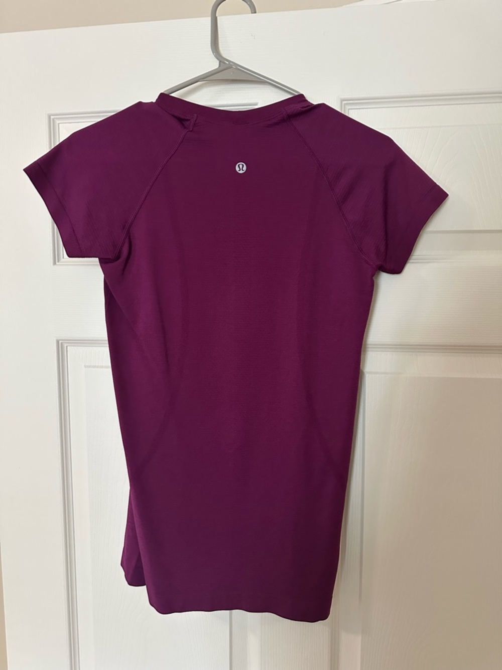lululemon athletica Short Sleeve Athletic tee - Picture 2 of 2